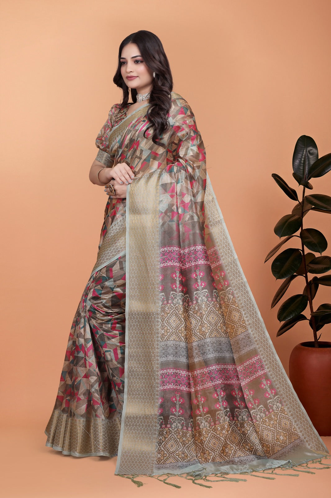 Golden Beige Soft Silk Saree with Geometric Weave & Pink Ornamental Pallu